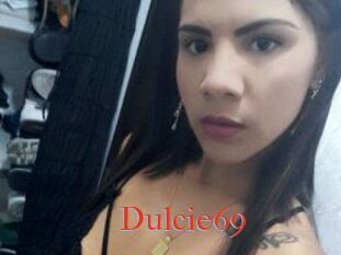 Dulcie_69