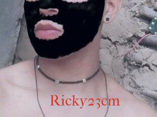 Ricky23cm