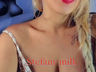 Stefany_milk